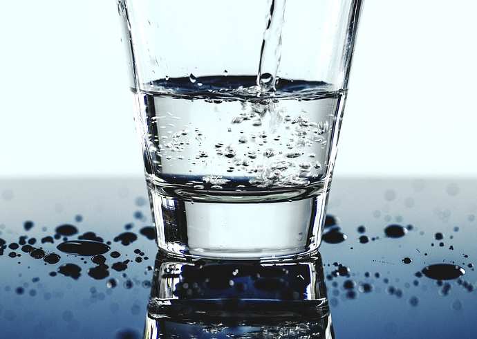 Prečo by sme mali piť čistú vodu ?